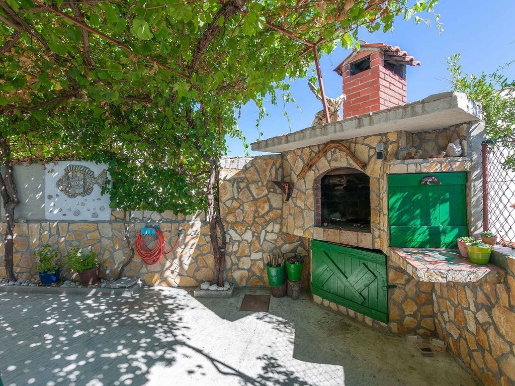 Ferienwohnung mit Balkon und Grill