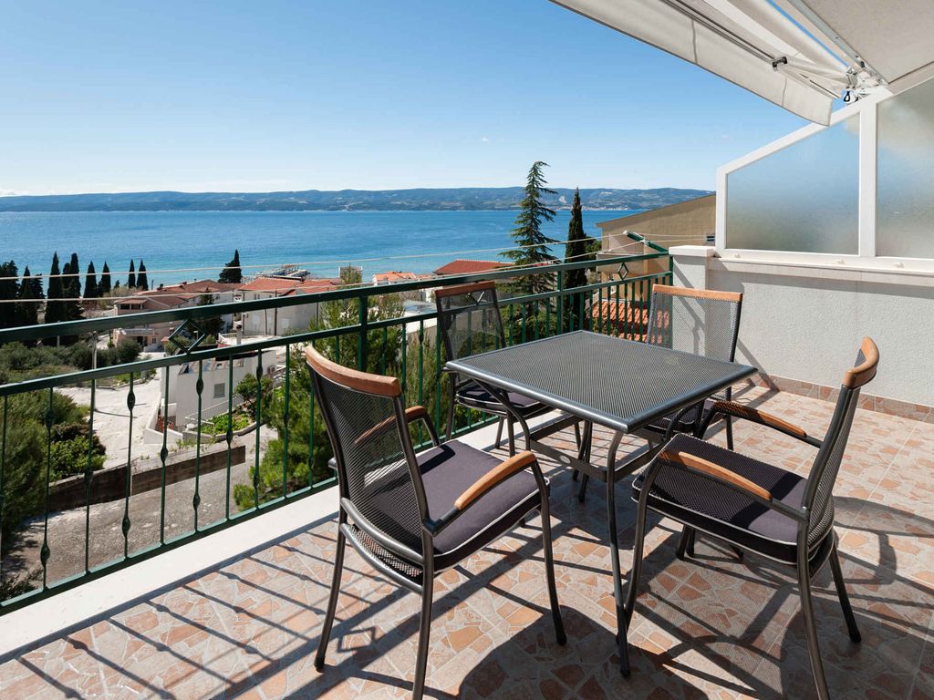Ferienwohnung mit Balkon und Grill