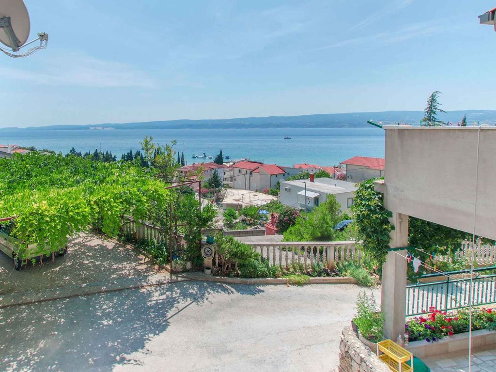 Ferienwohnung mit Balkon und Grill
