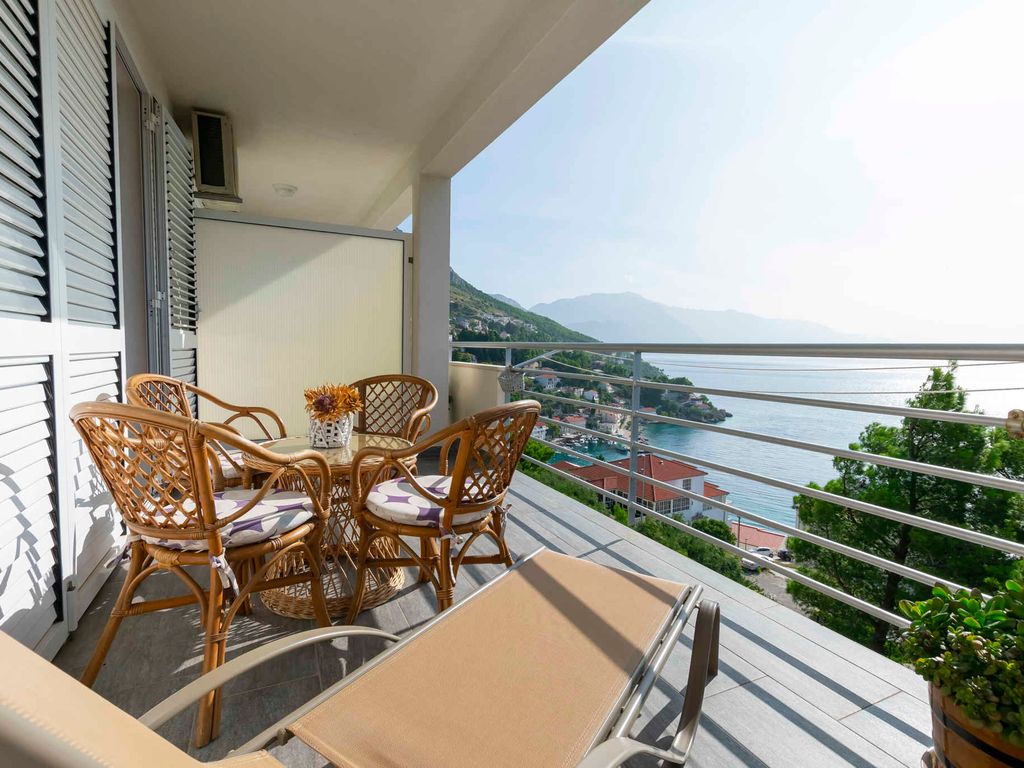 Ferienwohnung mit Balkon und Meerblick