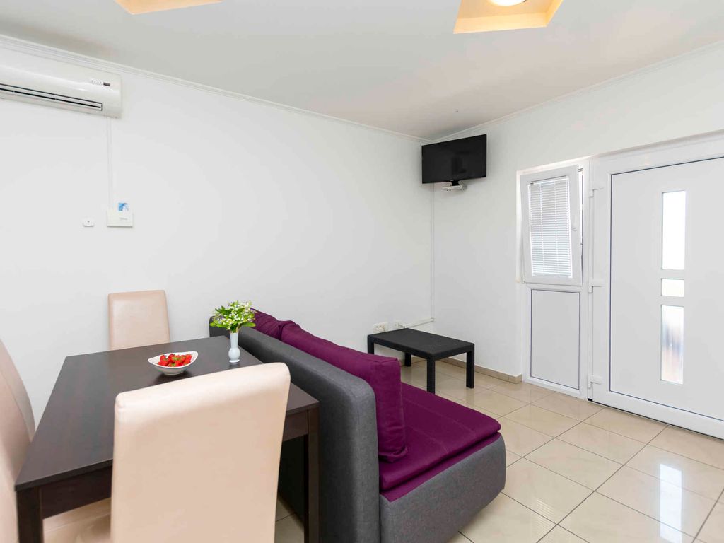 Ferienwohnung mit Klimaanlage und Terrasse