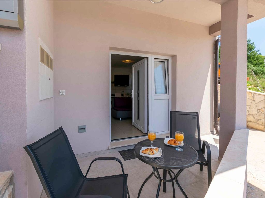 Ferienwohnung mit Klimaanlage und Terrasse