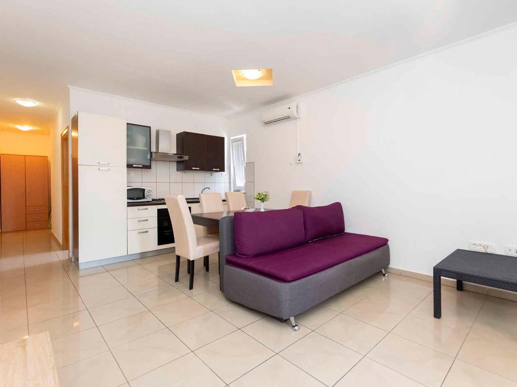 Ferienwohnung mit Klimaanlage und Terrasse