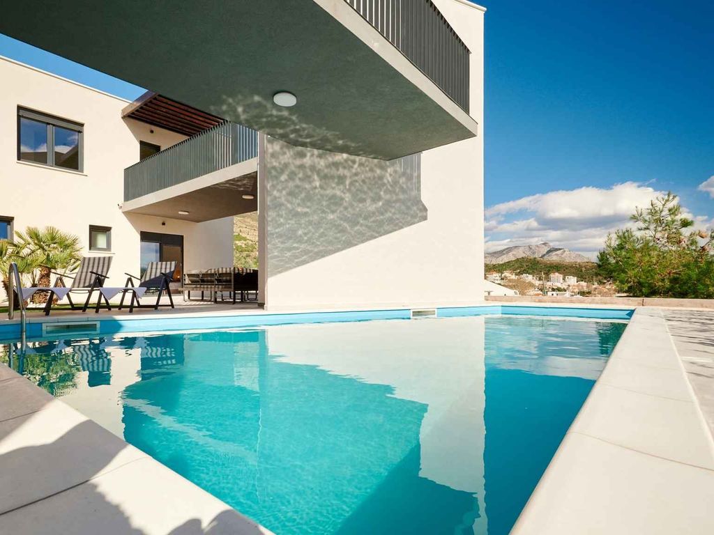 Villa mit Pool