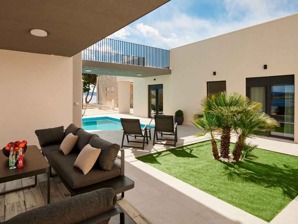 Villa mit Pool