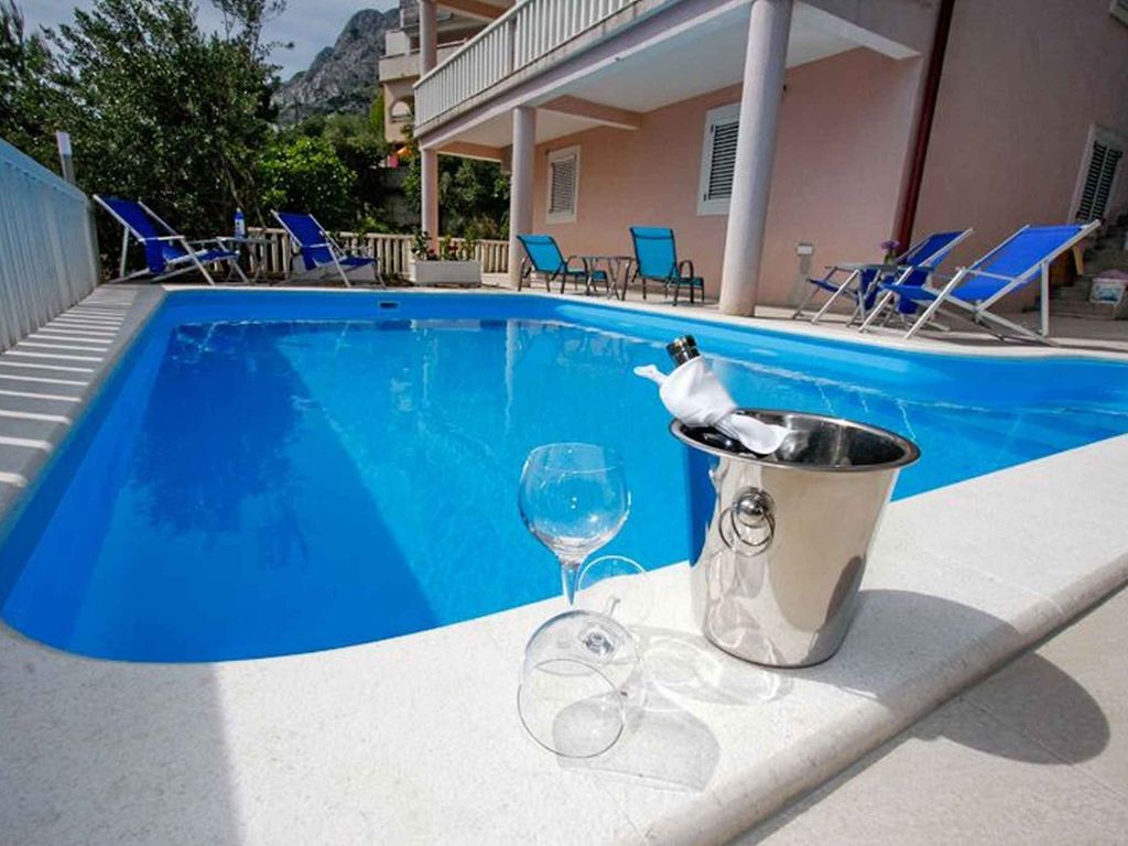 Ferienwohnung mit Terrasse und Außenpool