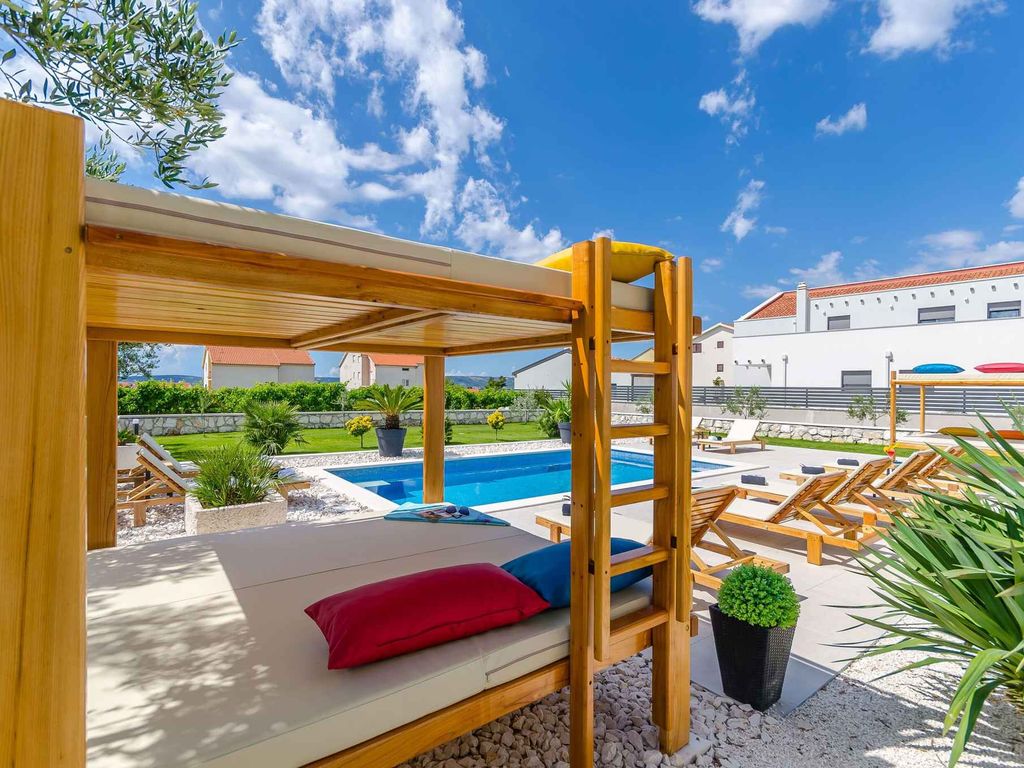 Ferienwohnung mit Pool und Klimaanlage