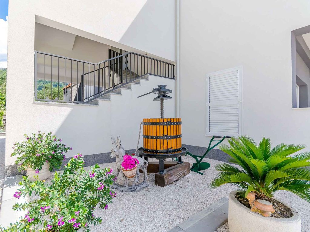 Ferienwohnung mit Pool und Klimaanlage