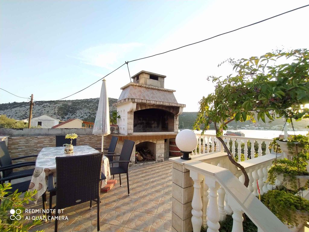 Ferienwohnung mit Meerblick 60 m vom Strand