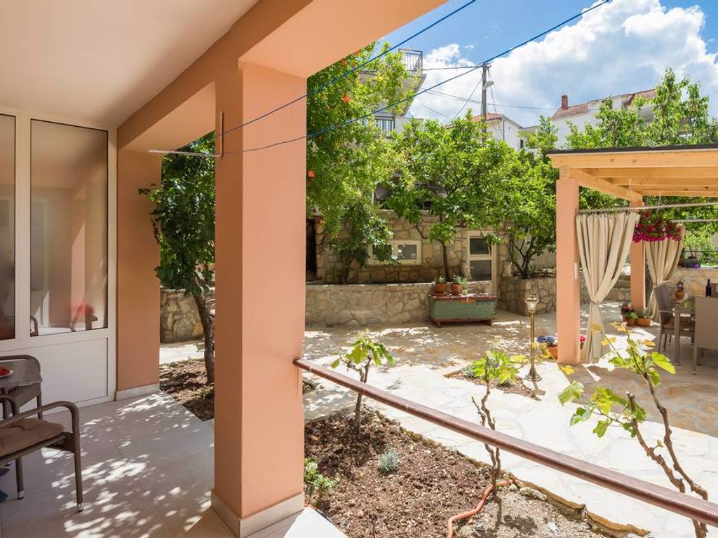 Ferienwohnung mit Terrasse und Klimaanlage