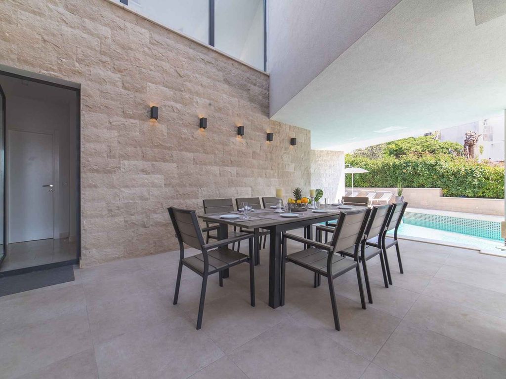 Villa mit Pool
