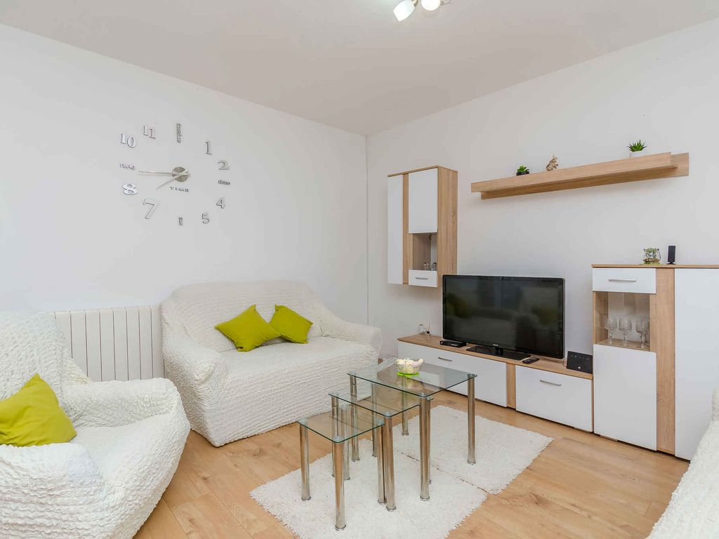 Ferienhaus mit Außenpool
