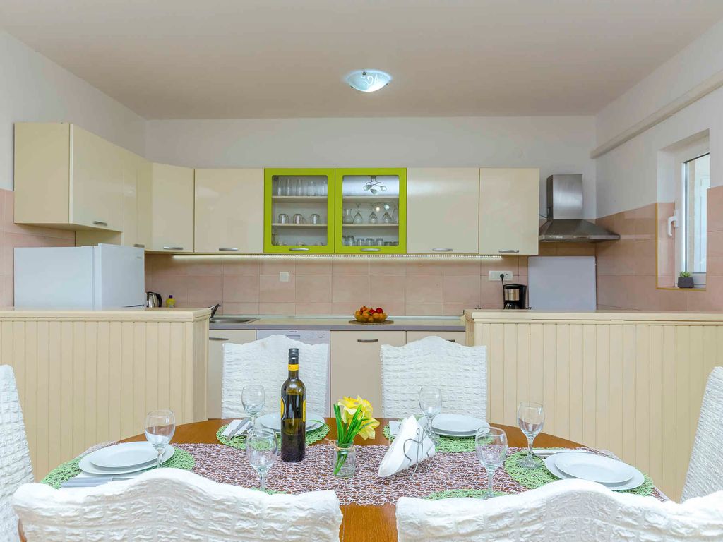 Ferienhaus mit Außenpool