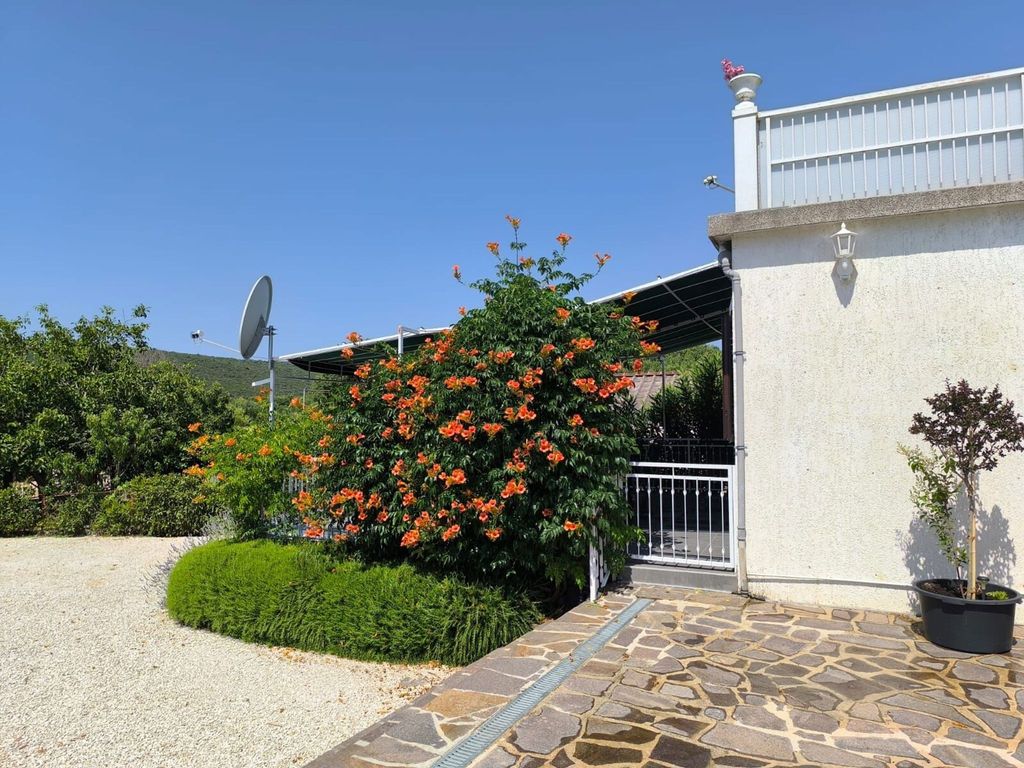 Ferienwohnung mit Terrasse und Außenpool