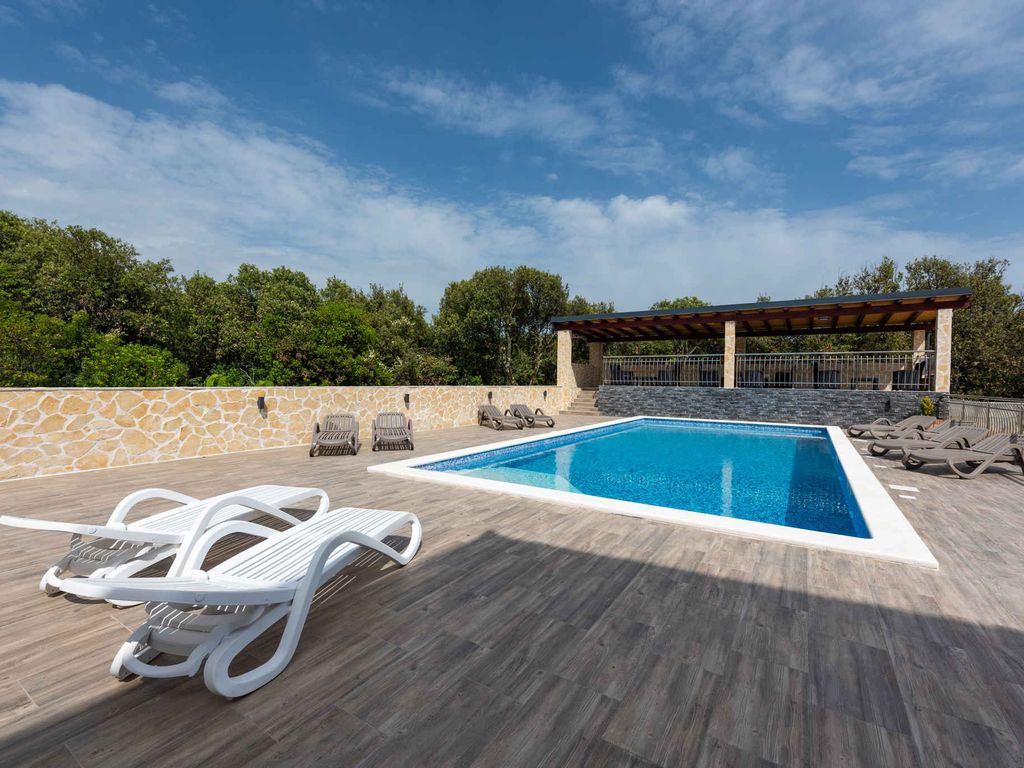 Ferienwohnung mit Schwimmbad