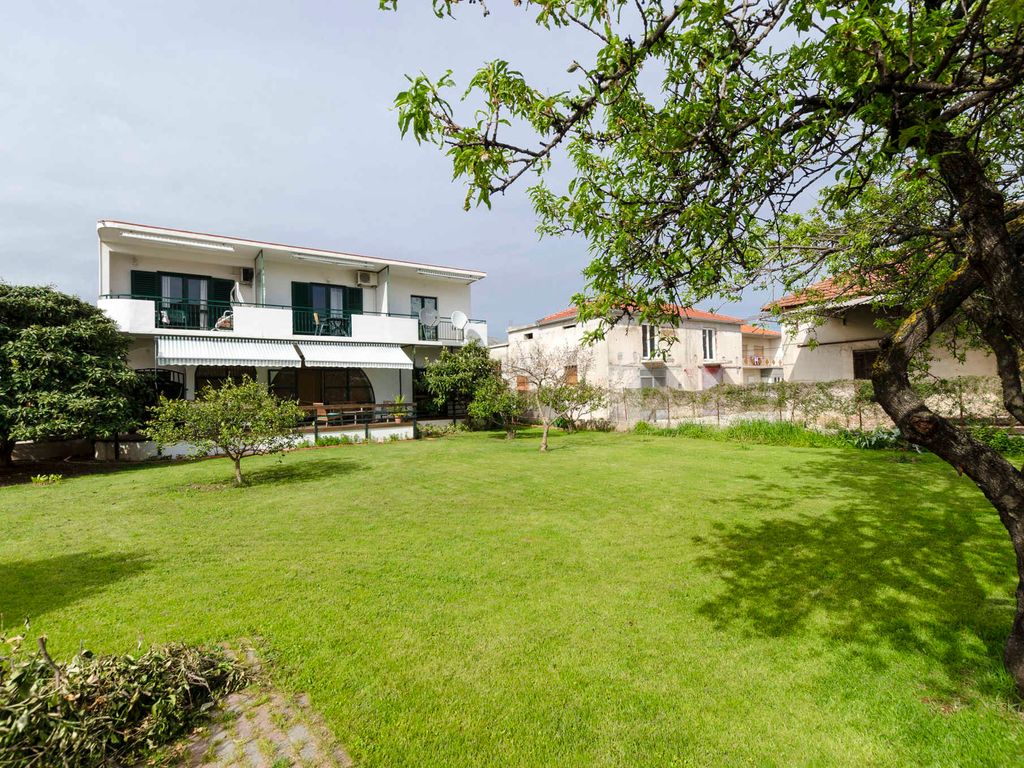 Ferienwohnung mit Grillmöglichkeit und Balkon