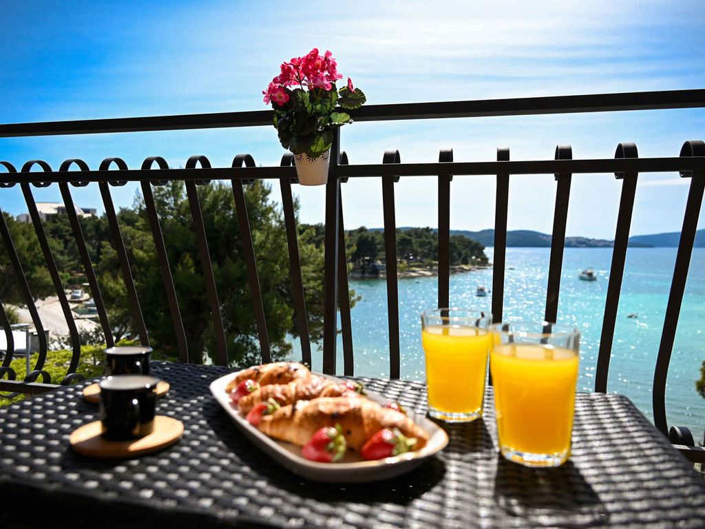 Ferienwohnung am Meer mit einem Balkon