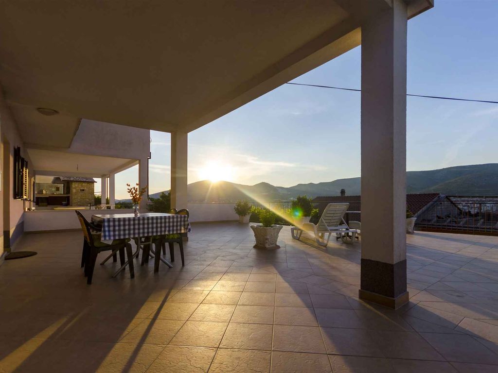 Ferienwohnung mit Balkon und Klimaanlage