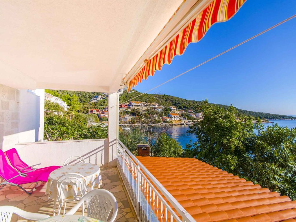 Ferienwohnung mit Balkon und Meerblick