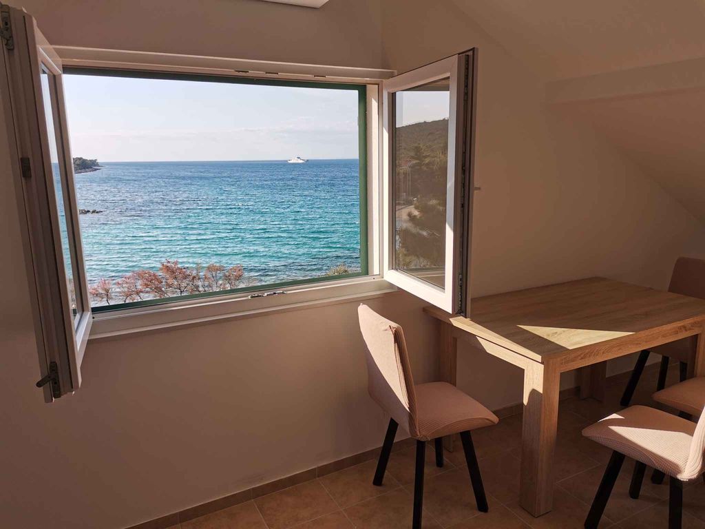 Ferienwohnung am Meer mit grosser Terrasse