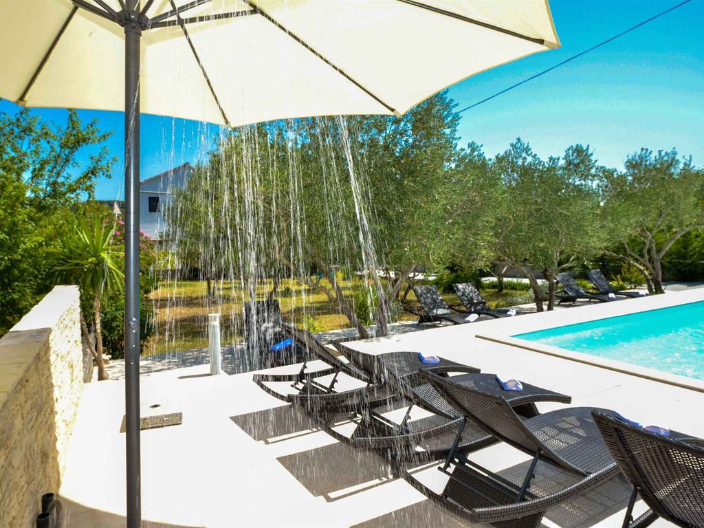 Ferienwohnung mit Klimaanlage und Pool