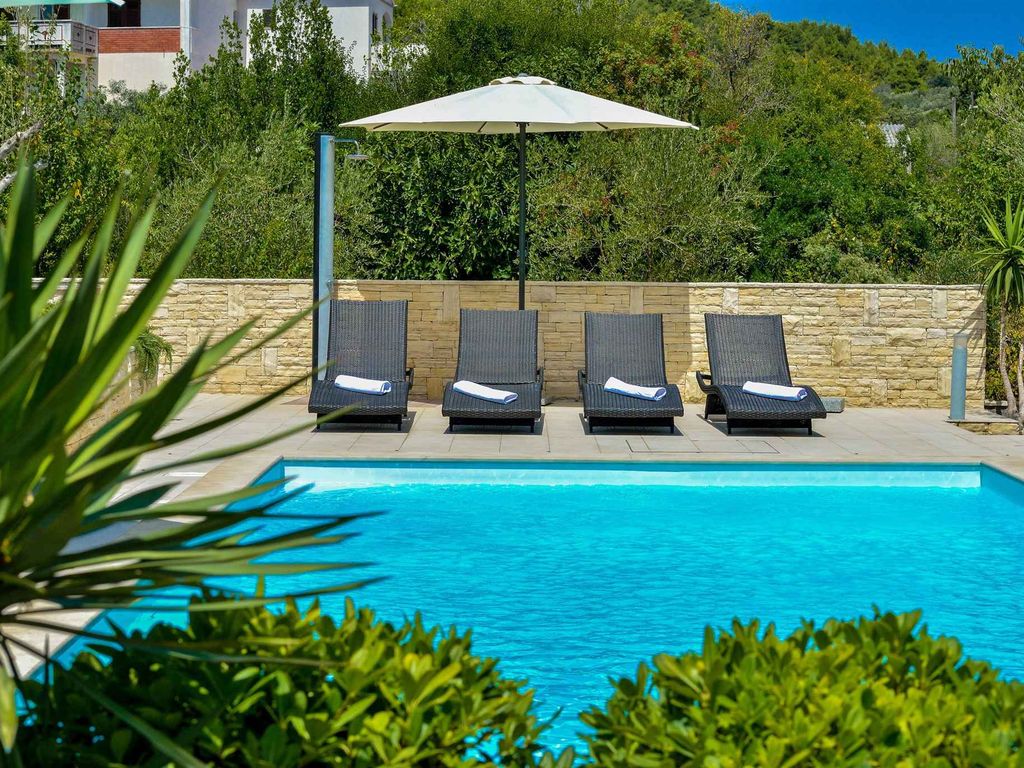 Ferienwohnung mit Pool und Klimaanlage