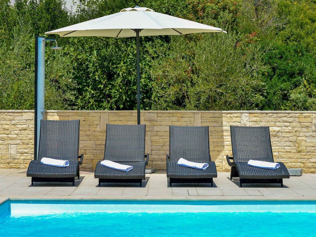 Ferienwohnung mit Pool und Klimaanlage