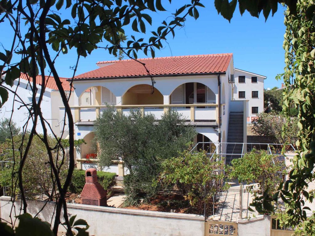 Ferienwohnung mit Klimaanlage und Grill