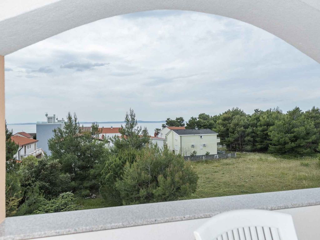 Ferienwohnung mit Klimaanlage und Balkon