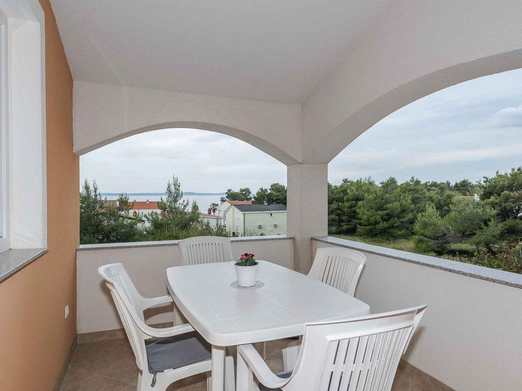 Ferienwohnung mit Klimaanlage und Balkon