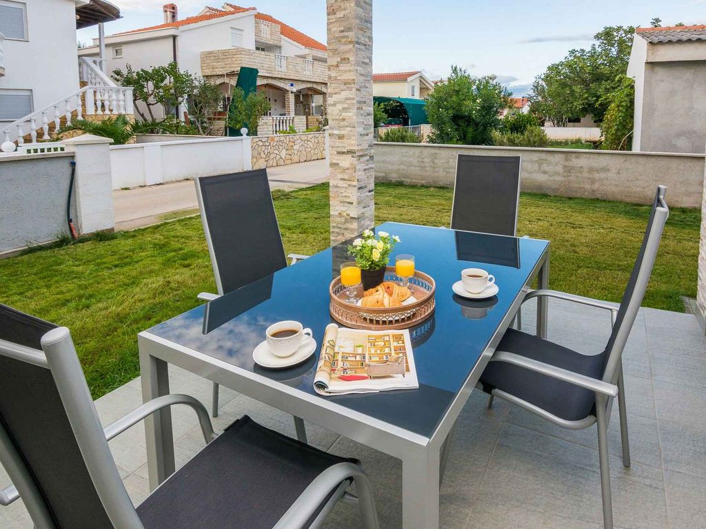 Ferienwohnung mit Klimaanlage und Terrasse