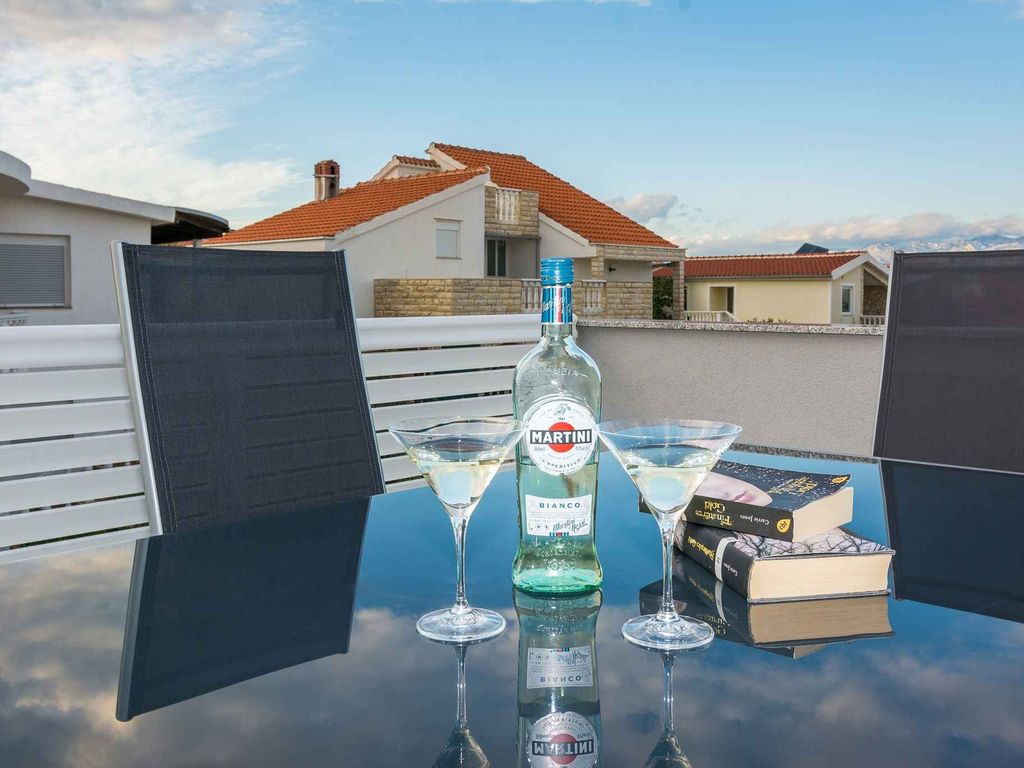 Ferienwohnung mit Klimaanlage und Balkon