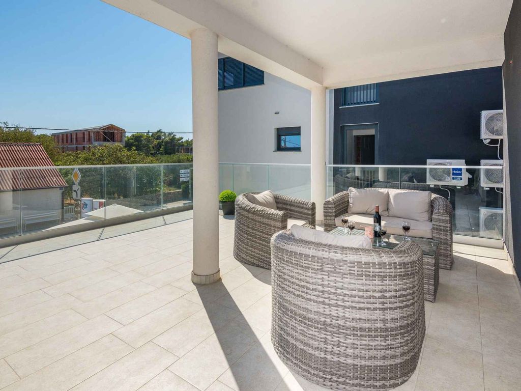 Ferienwohnung mit Klimaanlage und Balkon