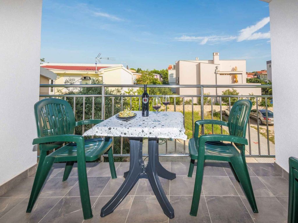 Ferienwohnung mit Klimaanlage und Balkon
