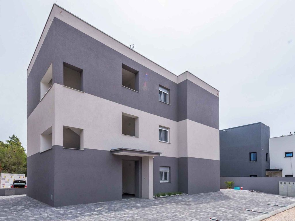 Ferienwohnung mit Klimaanlage und Balkon