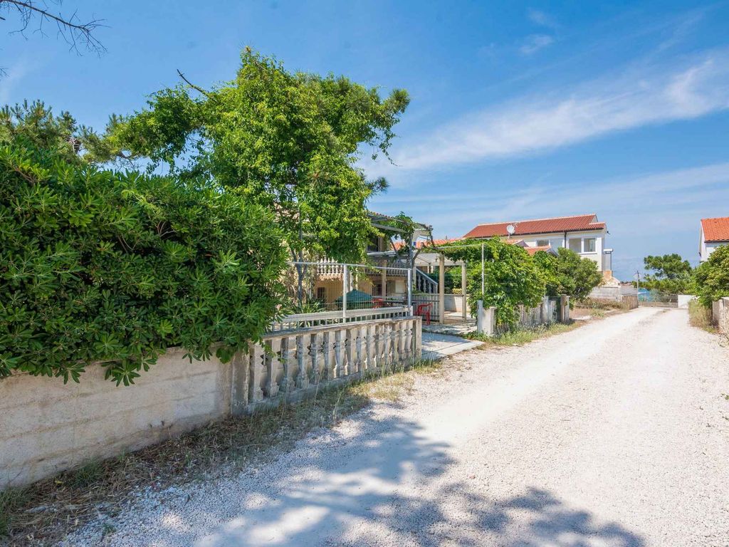 Ferienwohnung mit Balkon und Grill