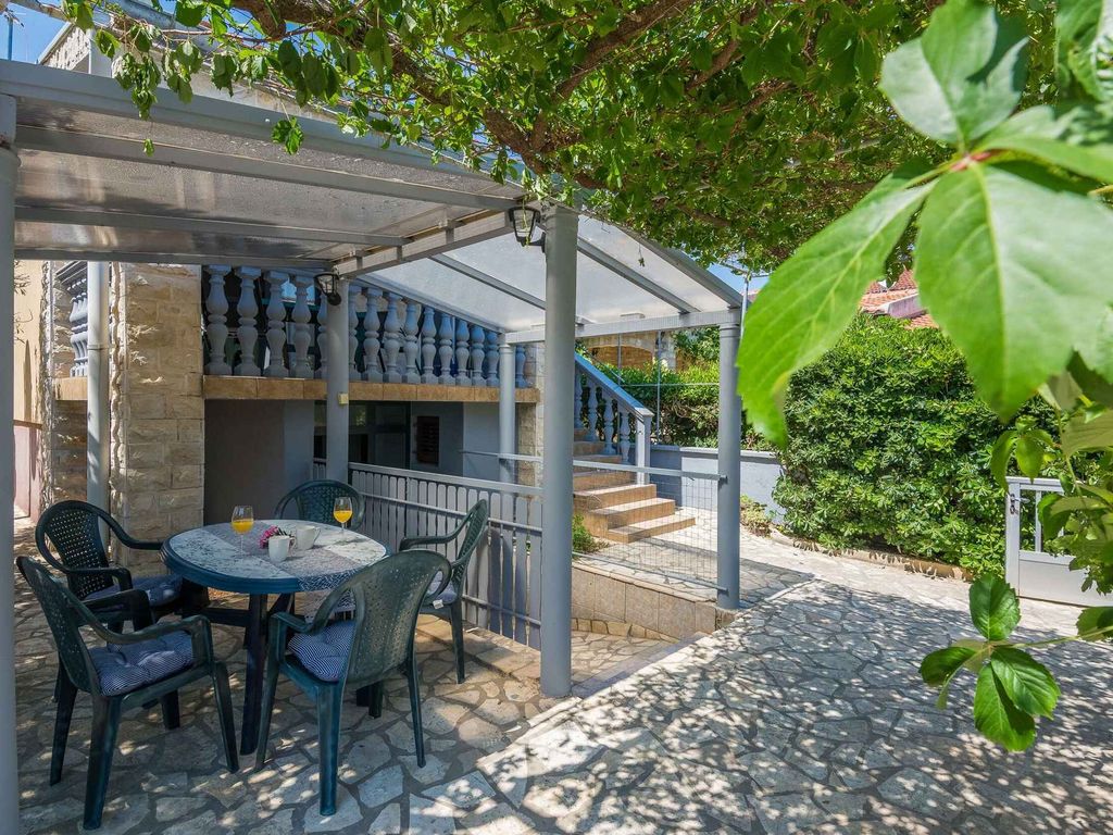 Ferienwohnung mit Klimaanlage und Terrasse