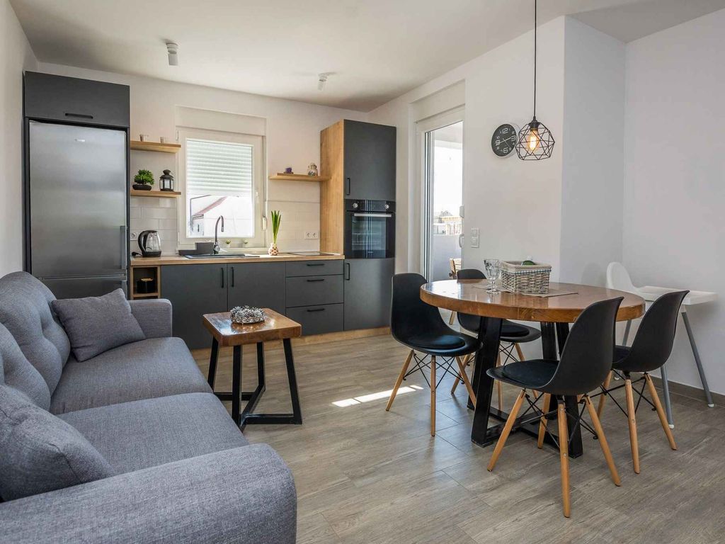Ferienwohnung mit Klimaanlage und Terrasse