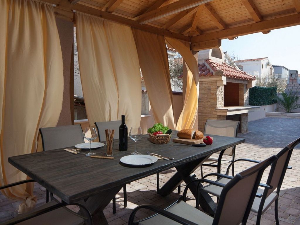 Ferienwohnung mit Balkon und Grill