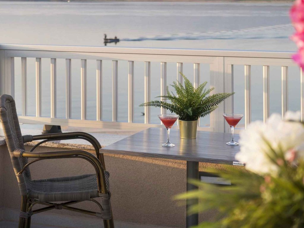 Ferienwohnung mit Terrasse und Meerblick