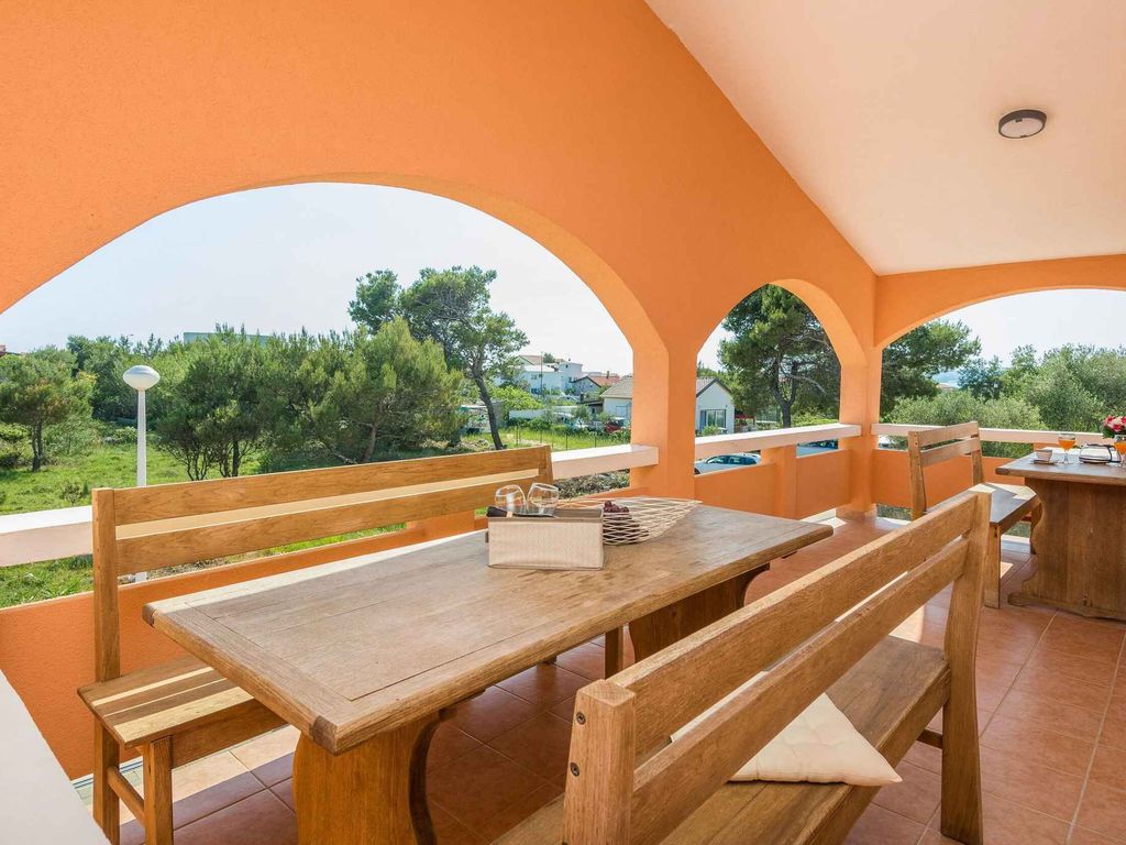 Ferienwohnung mit Balkon und Meerblick
