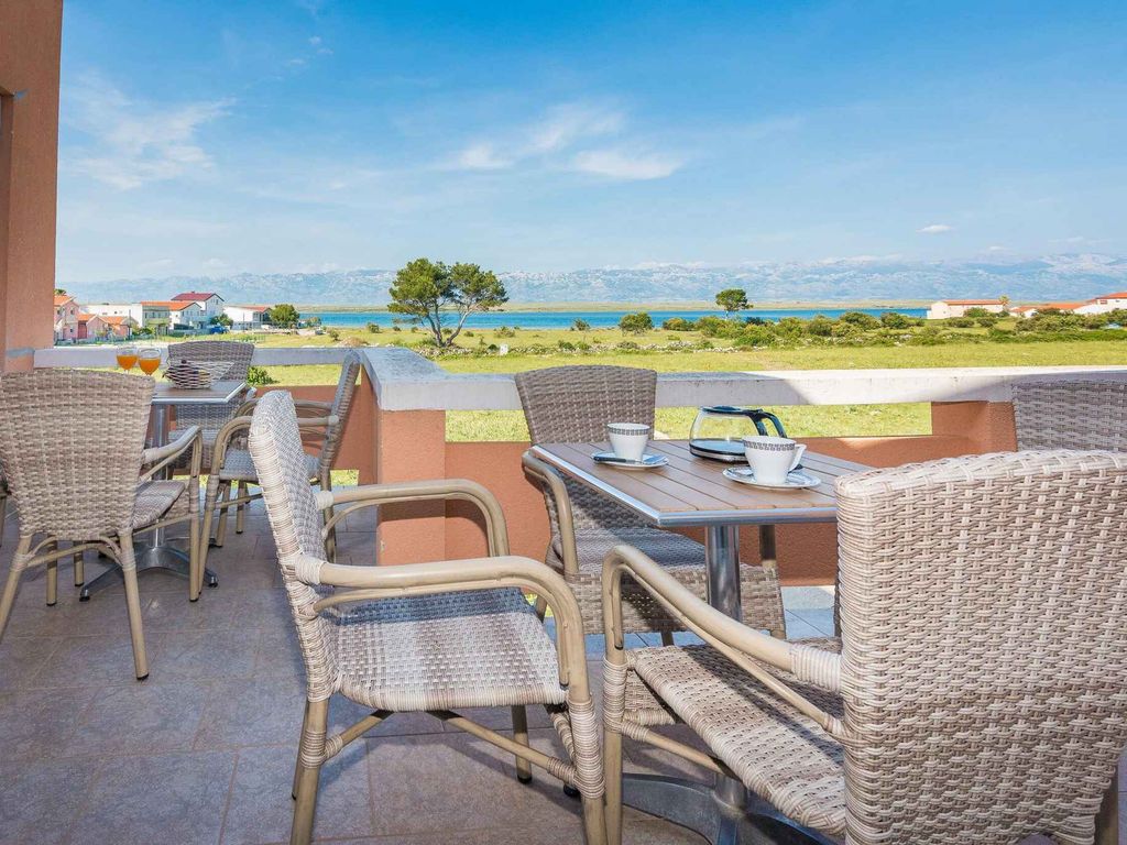 Ferienwohnung mit Balkon und Meerblick