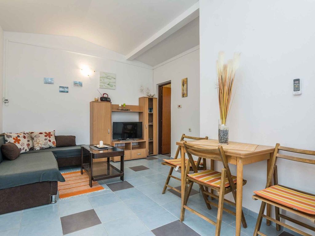 Ferienwohnung mit Balkon und Parkplatz