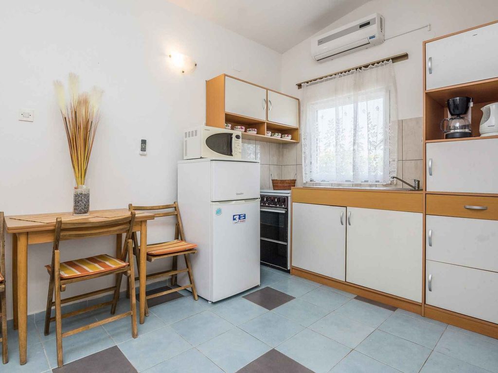 Ferienwohnung mit Balkon und Parkplatz