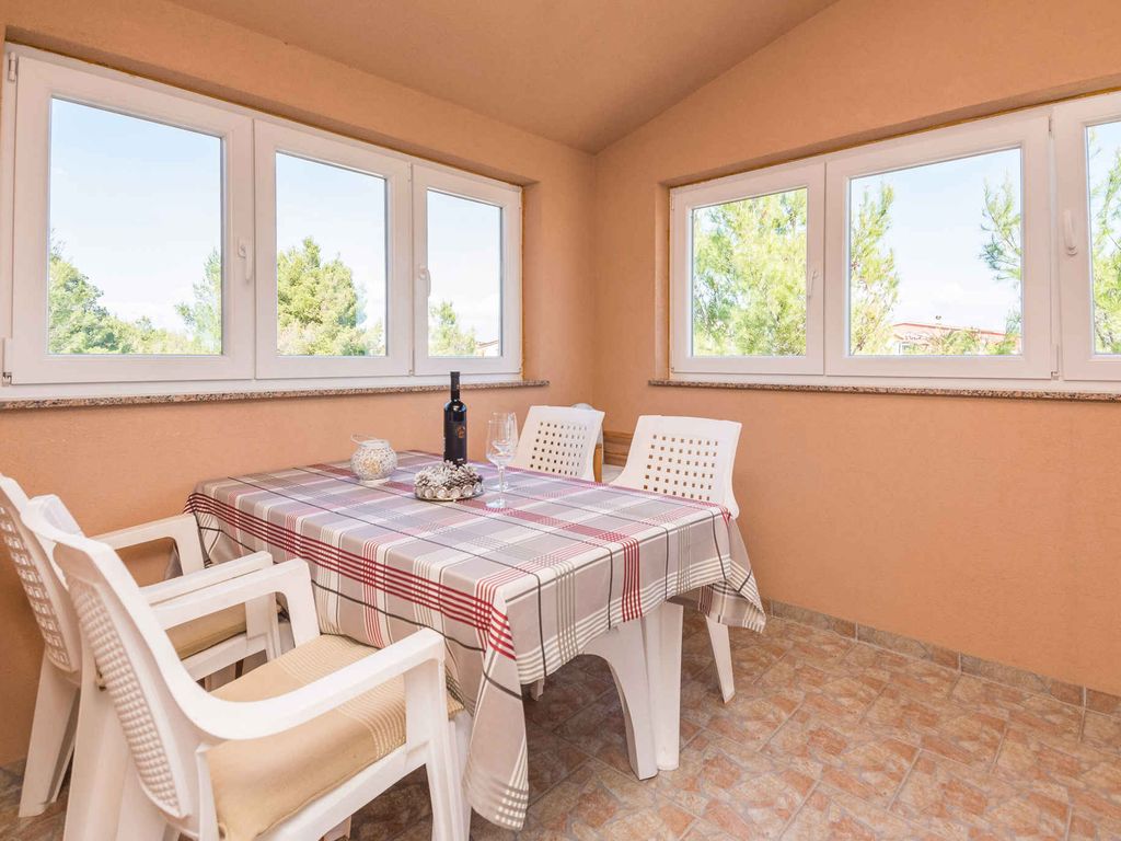 Ferienwohnung mit Balkon und Parkplatz