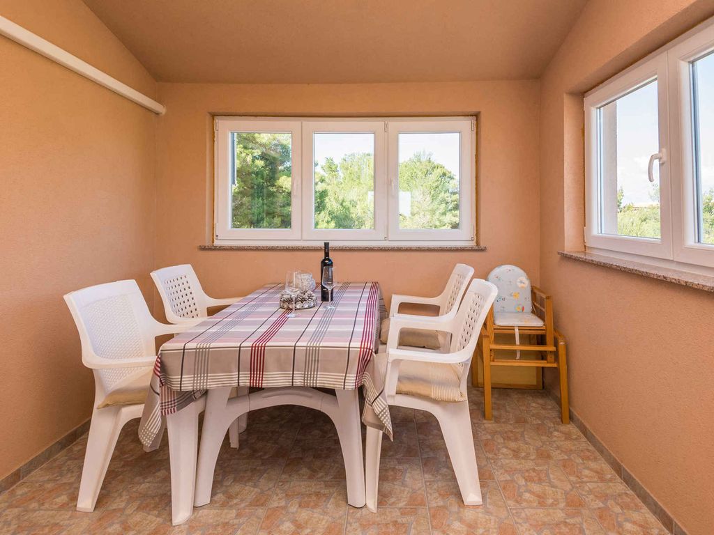 Ferienwohnung mit Balkon und Parkplatz
