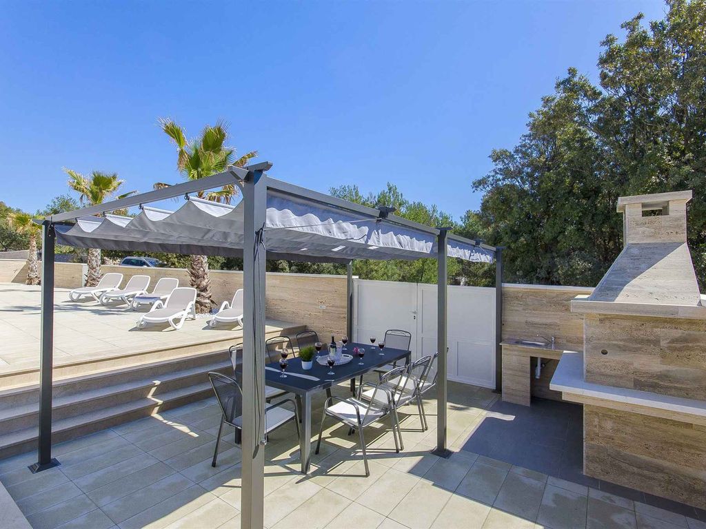 Ferienwohnung mit Klimaanlage und Pool