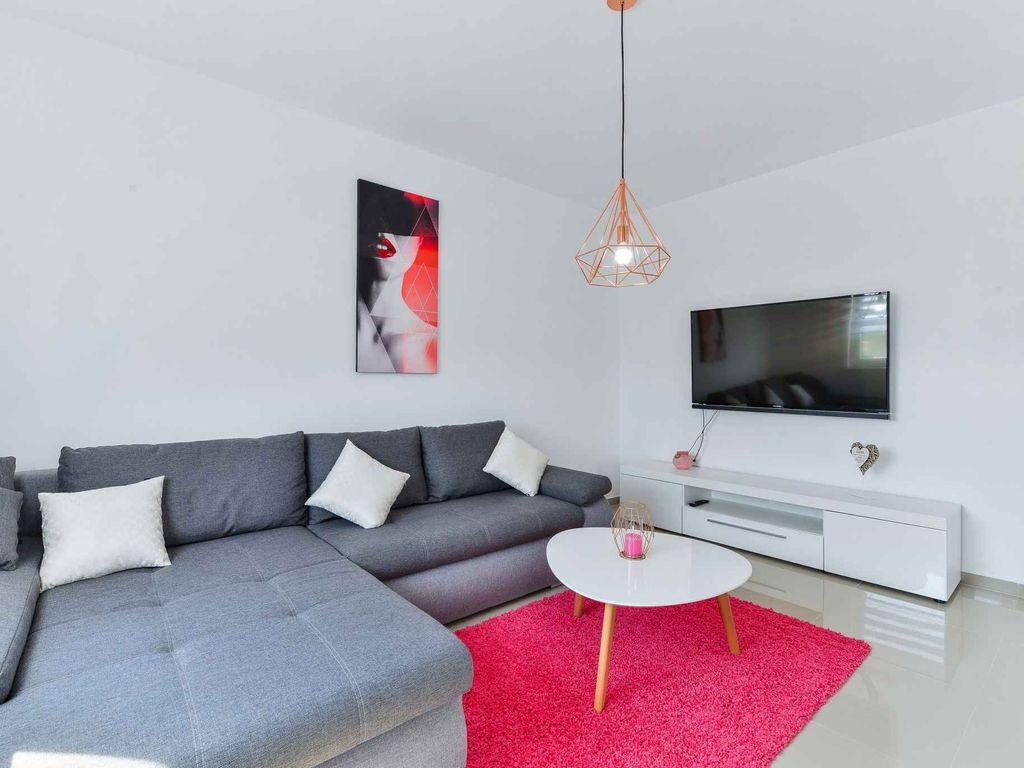 Ferienwohnung mit Außenpool