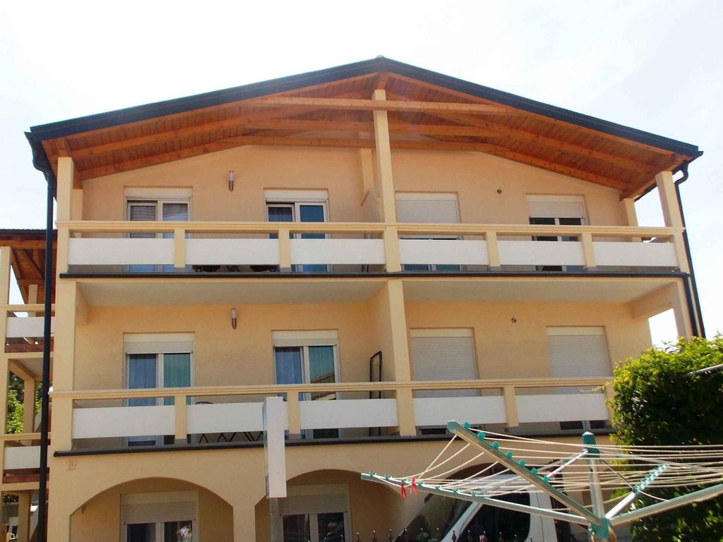 Ferienwohnung mit Balkon in der Nähe des Meeres