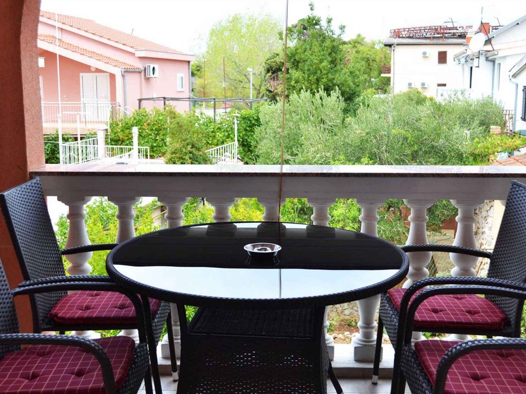 Ferienwohnung mit Balkon und Klimaanlage